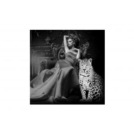 Glass picture lady in chair with tiger 120 cm x 120cm