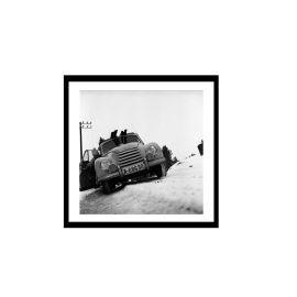 Glass picture w/frame bil med ski på taket 80cm x 80cm 10091